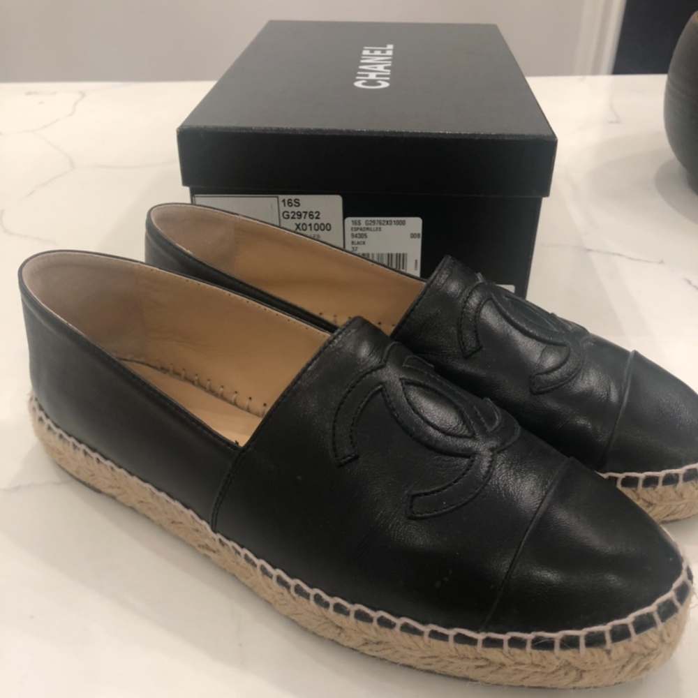 100% AUTHENTIC CHANEL ESPADRILLES BLACK SIZE 7 - Authentic